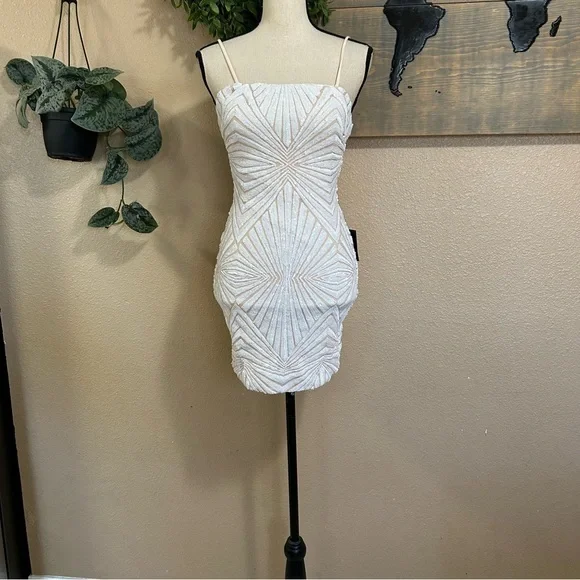 NWT Lulus Lost In Your Eyes White Sequin Bodycon Mini Dress - Picture 2 of 10